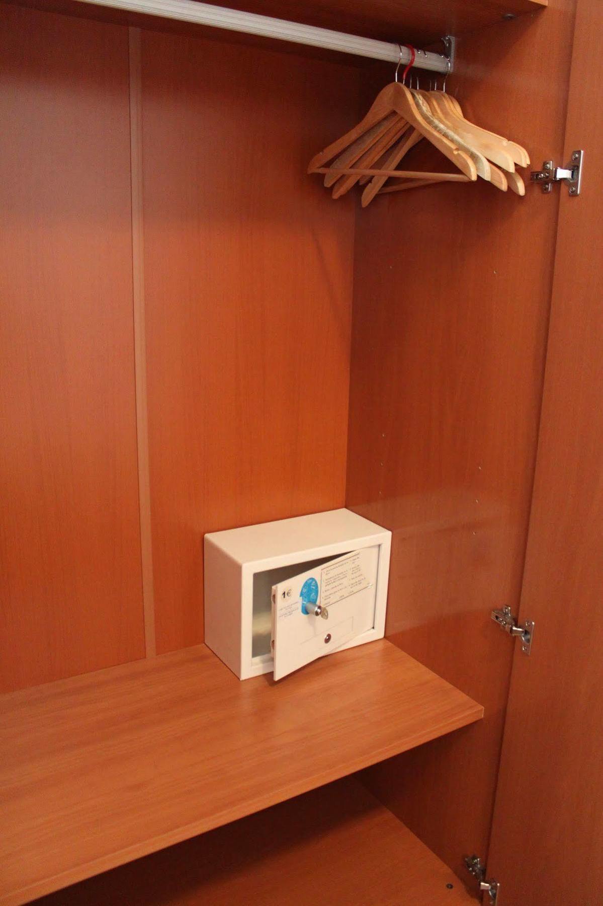 Hostal Jerez Madrid Bagian luar foto